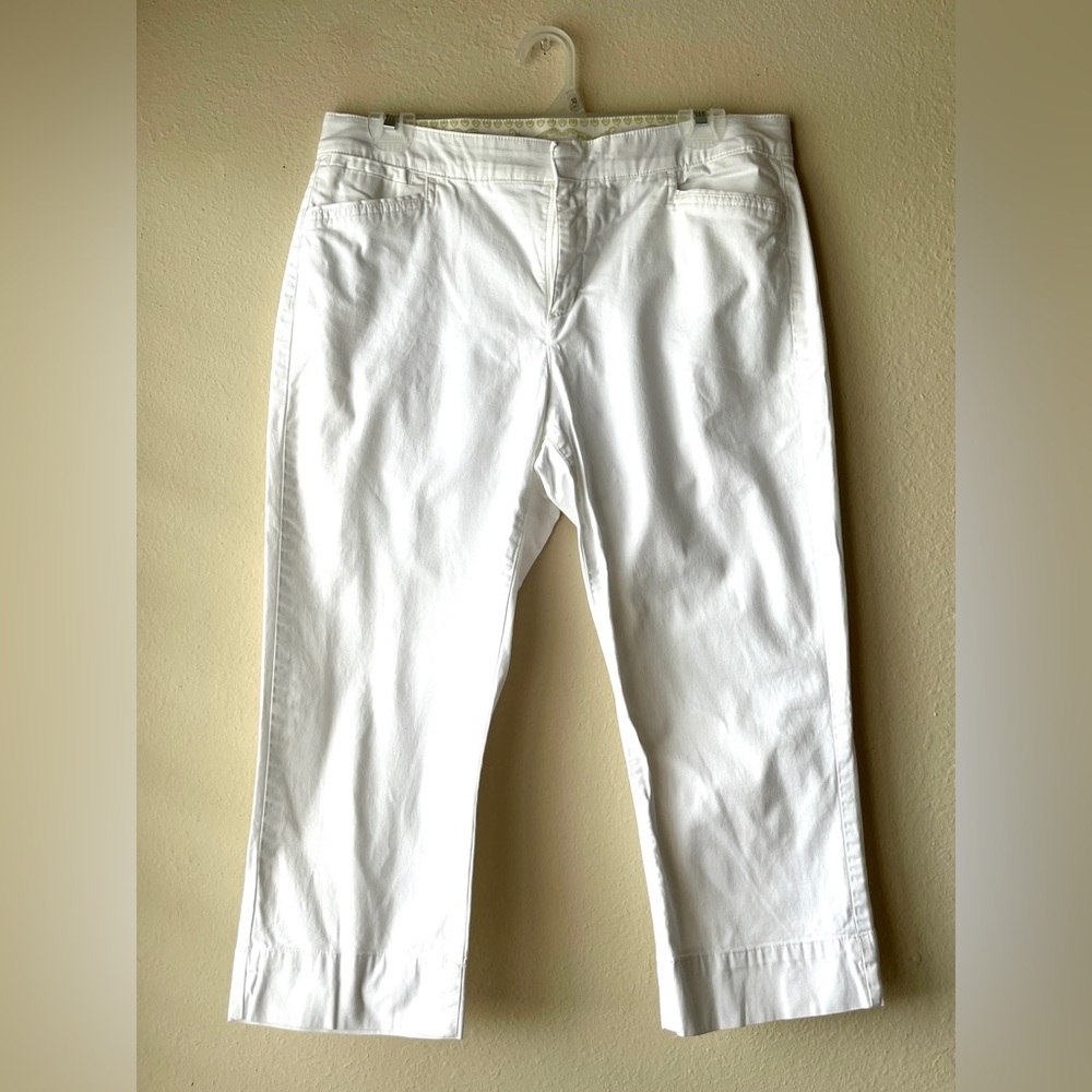 Women's White Cropped Pants
